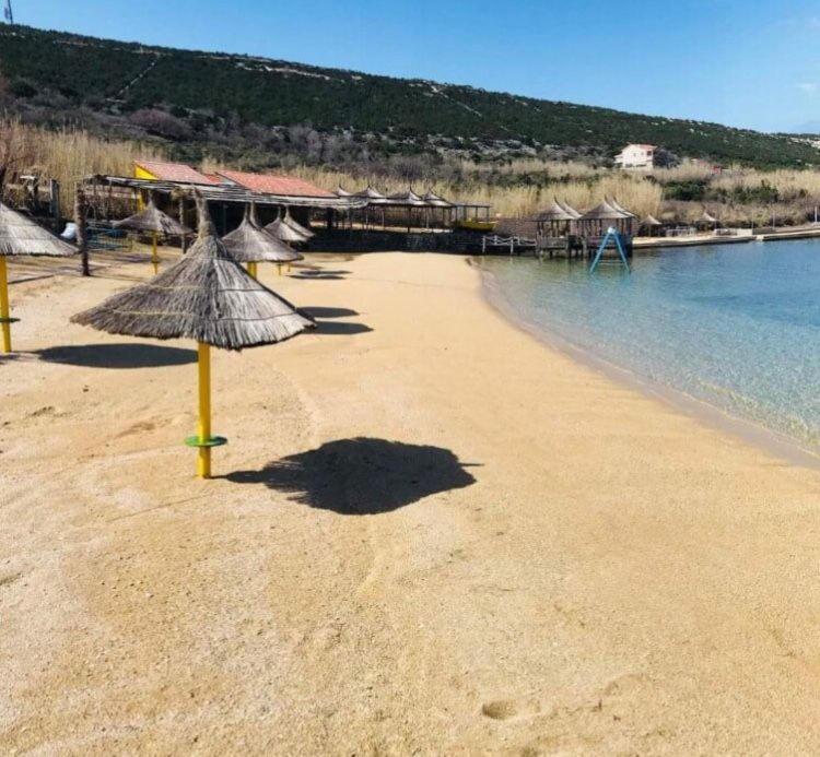 Vila Kata Zubovici Bagian luar foto